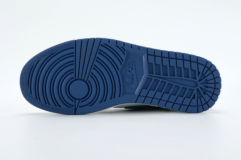 Air Jordan 1 Retro High Og Blue Moon Replica – Image 4 Air Jordan 1 Retro High OG 'Blue Moon' replica