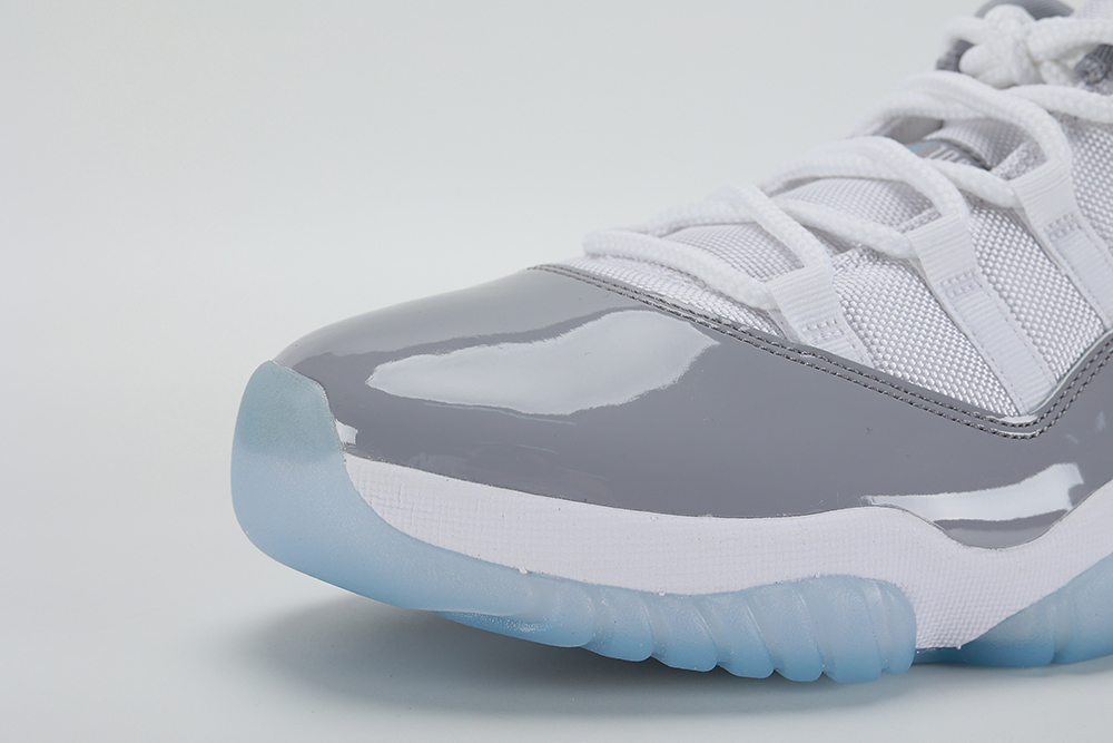 Air Jordan 11 Retro Low Cement Grey