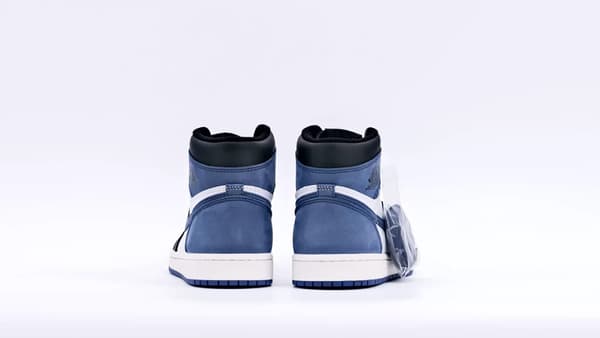 Air Jordan 1 Retro High Og Best Hand In The Game Blue Moon Replica – Image 5 Air Jordan 1 Retro High OG 'Best Hand in the Game - Blue Moon' Replica