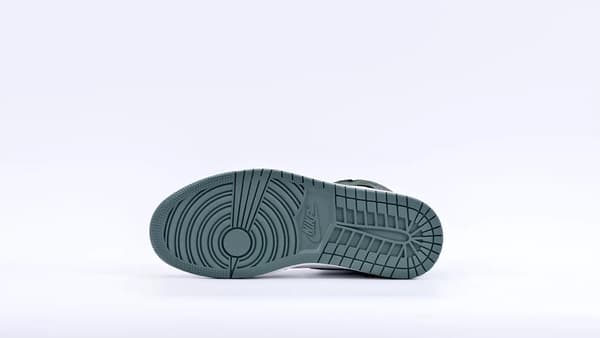 Air Jordan 1 Retro High Og Best Hand In The Game Clay Green – Image 4 Air Jordan 1 Retro High OG 'Best Hand in the Game - Clay Green' Replica
