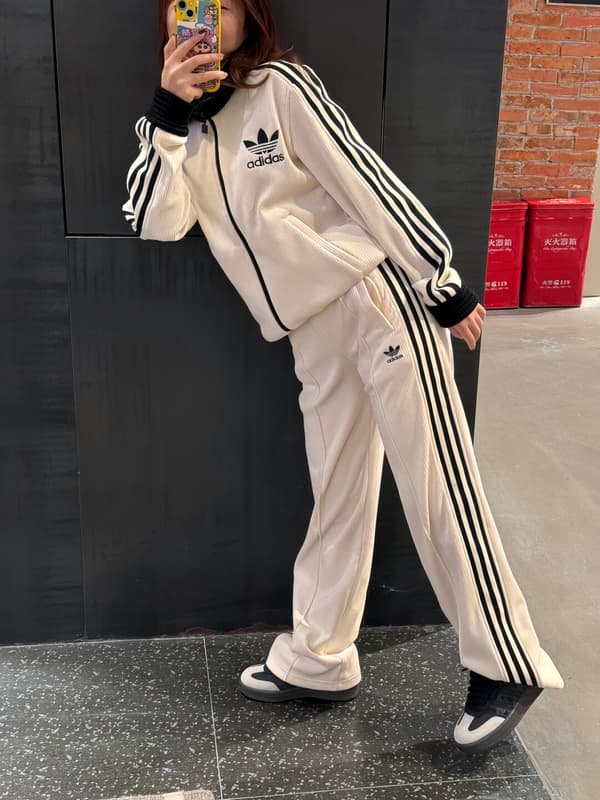 Adidas Trefoil Waffle Textured Track Pants White – Image 4 Adidas Trefoil Waffle Textured Track Pants White