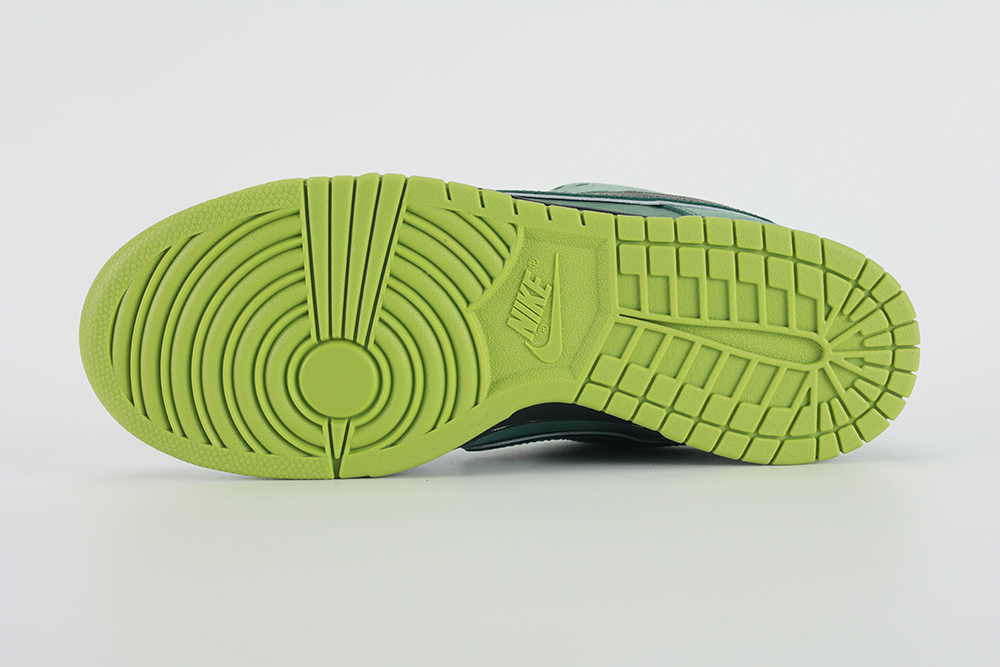 Concepts X Dunk Low Sb Green Lobster – Image 4 Concepts x Dunk Low SB 'Green Lobster' Replica