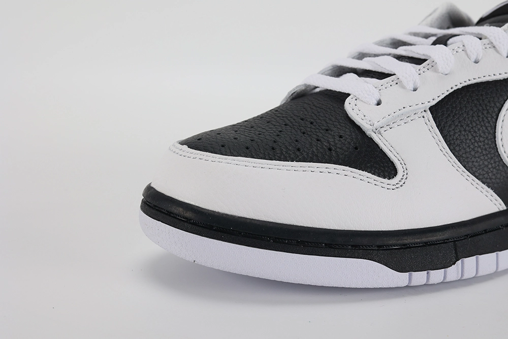 Dunk Low Reverse Panda