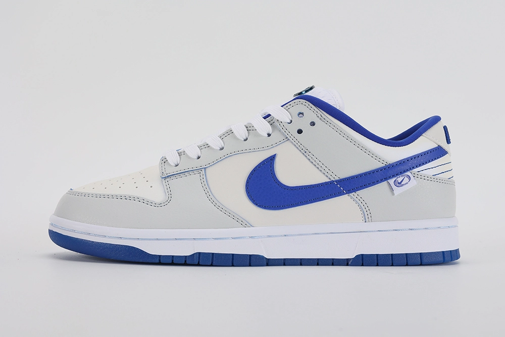 dunk-low-worldwide-pack-white-game-royal-replica-2.webp Dunk Low Worldwide Pack White Game Royal