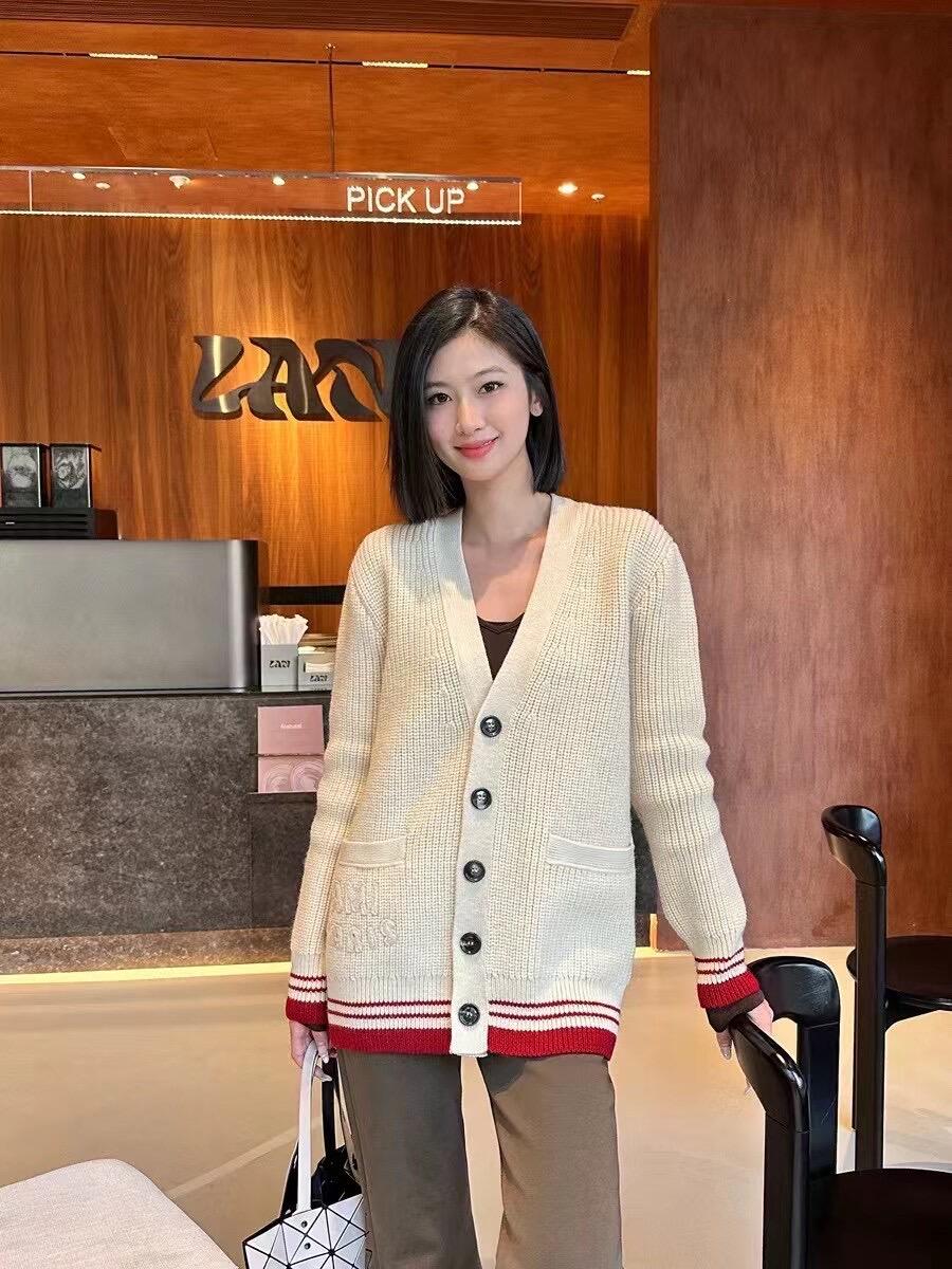 Ami Wool Cardigan With Red Hem Heart Letter Logo – Image 3 Ami Wool Cardigan With Red Hem Heart Letter Logo – Image 3