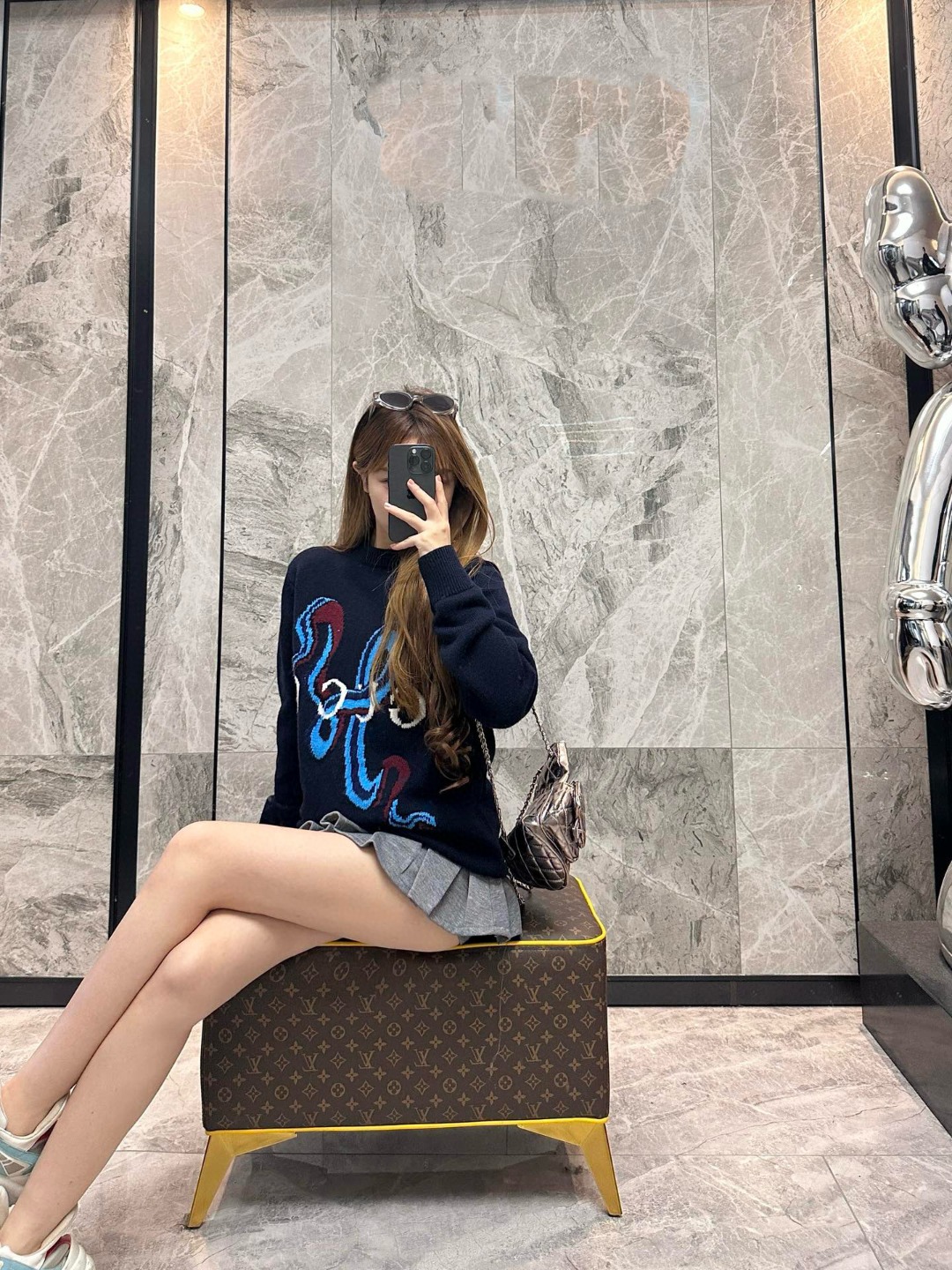 Year Of The Snake G Letter Sweater &ndash; Image 4
