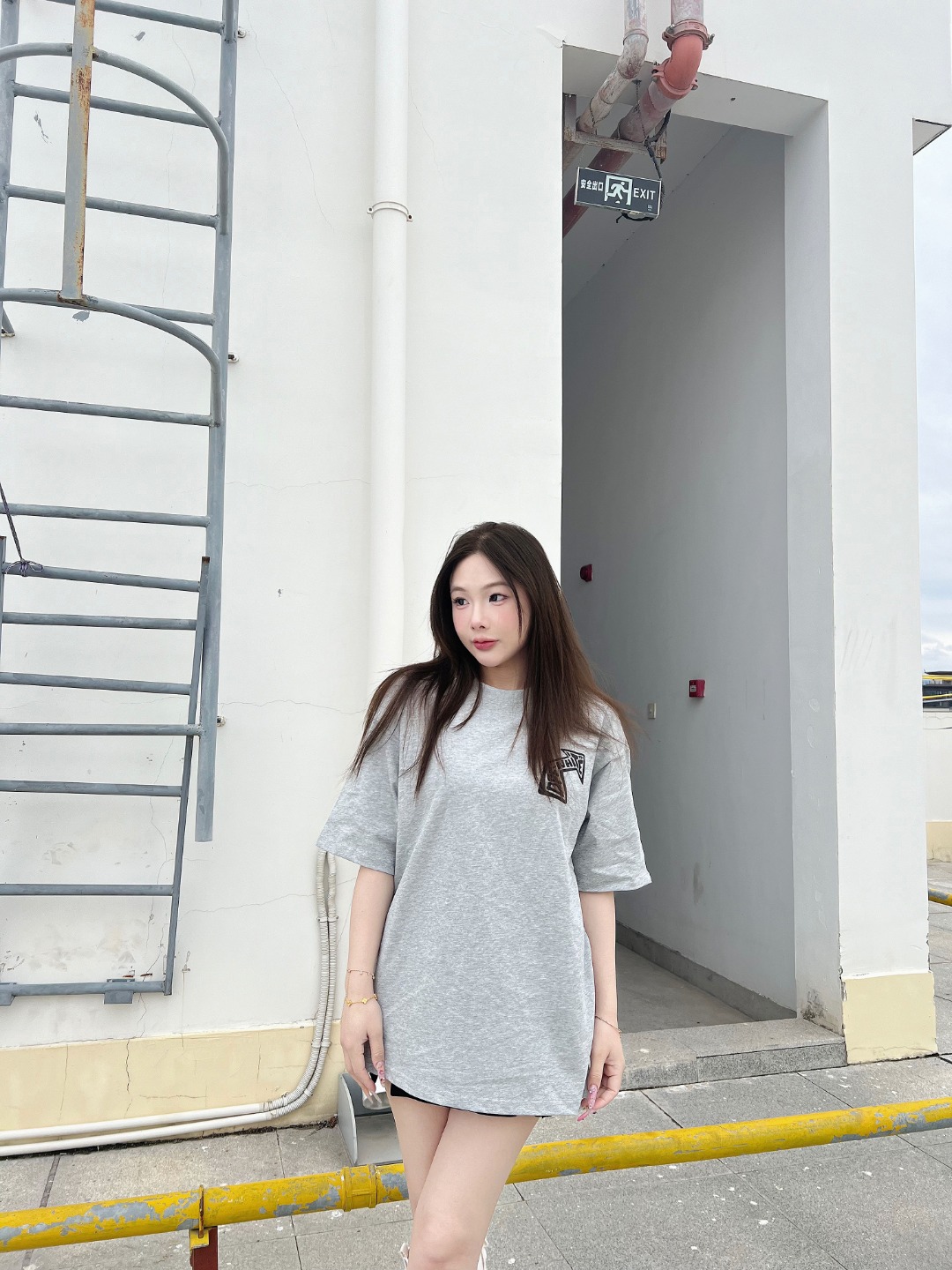 Off White Co Virgil Nail Arrows Print T Shirt – Image 9 Off White Co Virgil Nail Arrows Print T Shirt – Image 9