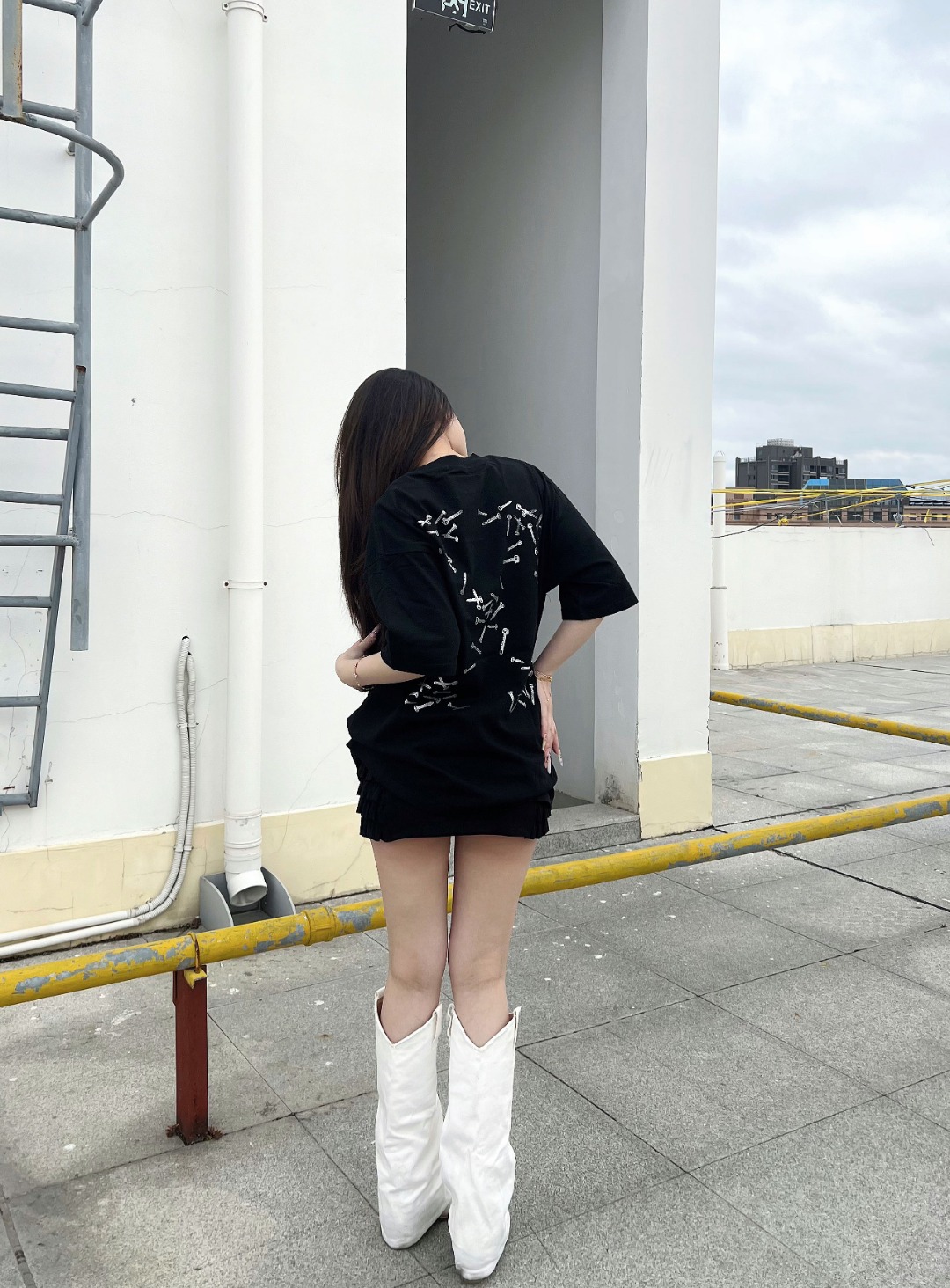 Off White Co Virgil Nail Arrows Print T Shirt – Image 1 Off White Co Virgil Nail Arrows Print T Shirt – Image 1