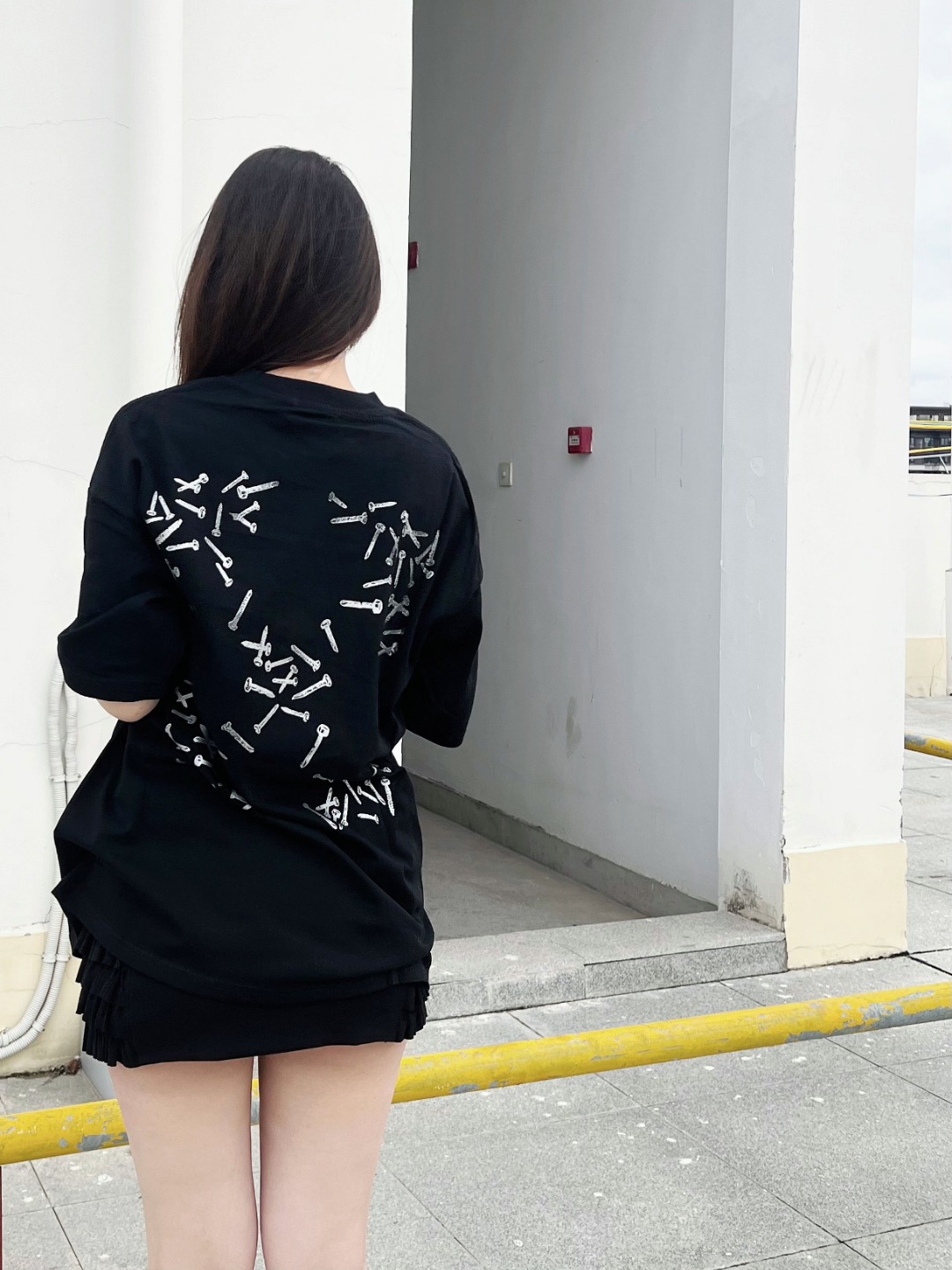 Off White Co Virgil Nail Arrows Print T Shirt – Image 5 Off White Co Virgil Nail Arrows Print T Shirt – Image 5