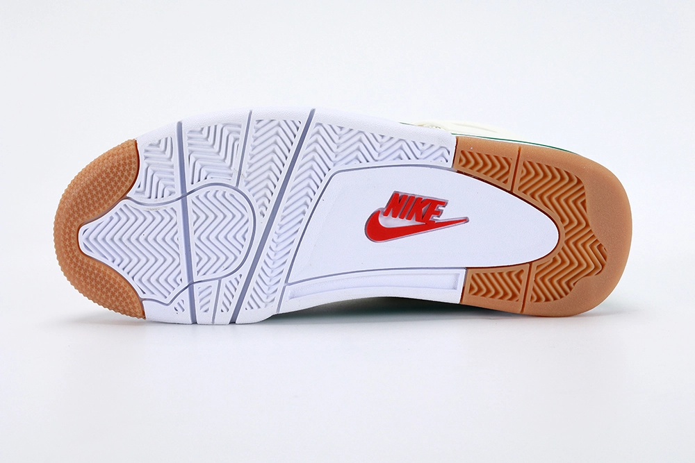 nk-sb-x-air-jordan-4-retro-pine-green-reps-2.webp Nike Sb X Air Jordan 4 Retro Pine Green