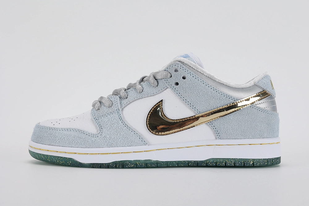 Sean Cliver X Dunk Low Sb Holiday Special – Image 3 sean-cliver-x-dunk-low-sb-'holiday-special'-replica