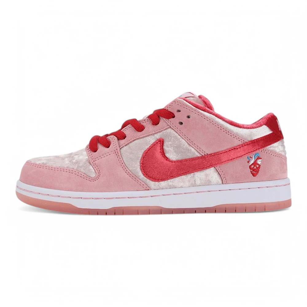 Strangelove X Dunk Low Sb Valentines Day Special Box