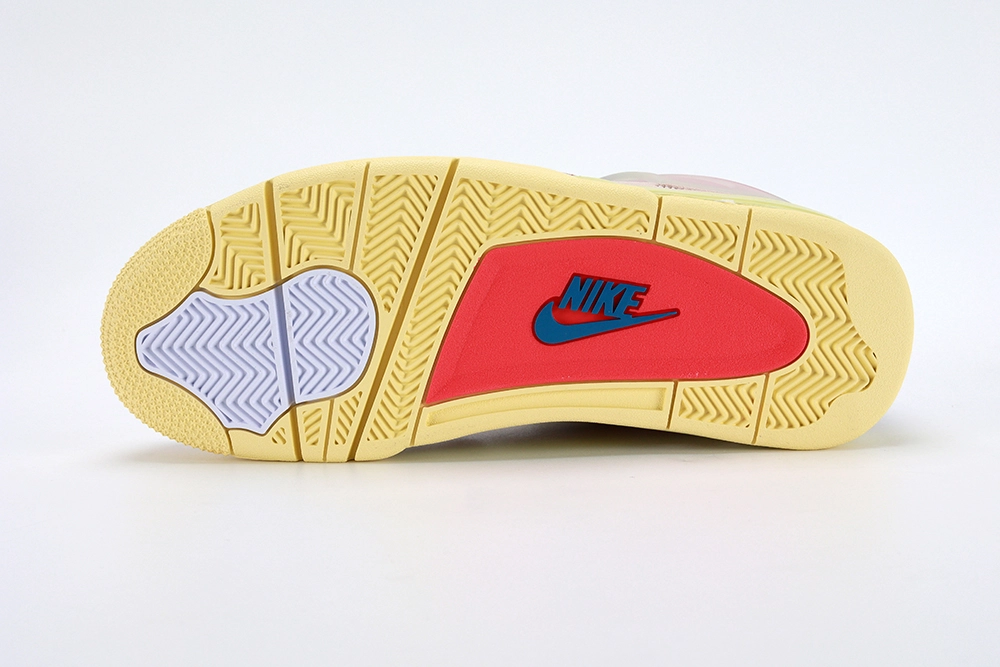 union-la-x-air-jordan-4-retro-guava-Ice-4.webp Union La X Air Jordan 4 Retro Guava Ice