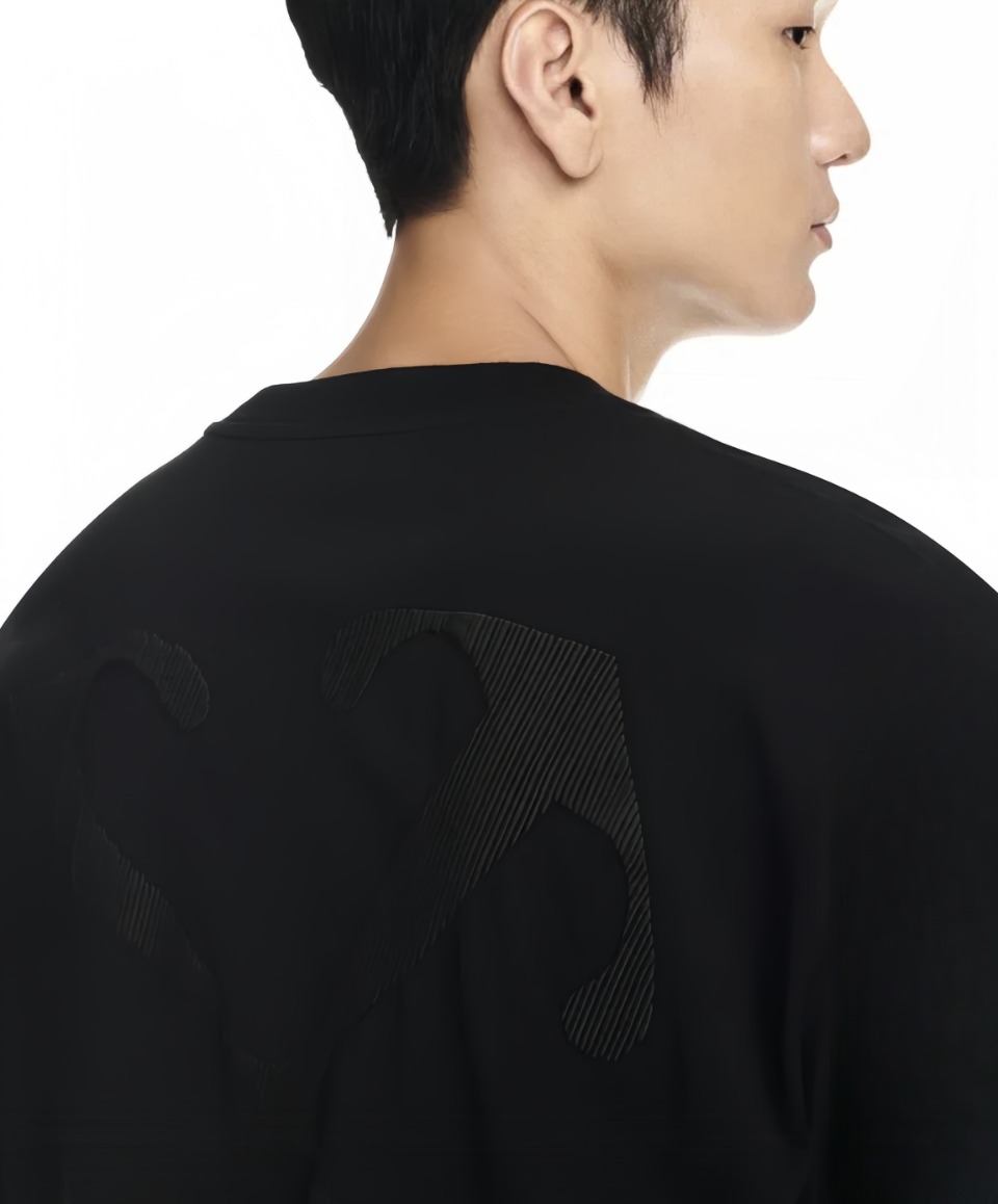 Off White Subtle Anchor Arrows Embroidered T Shirt – Image 4 Off White Subtle Anchor Arrows Embroidered T Shirt – Image 4