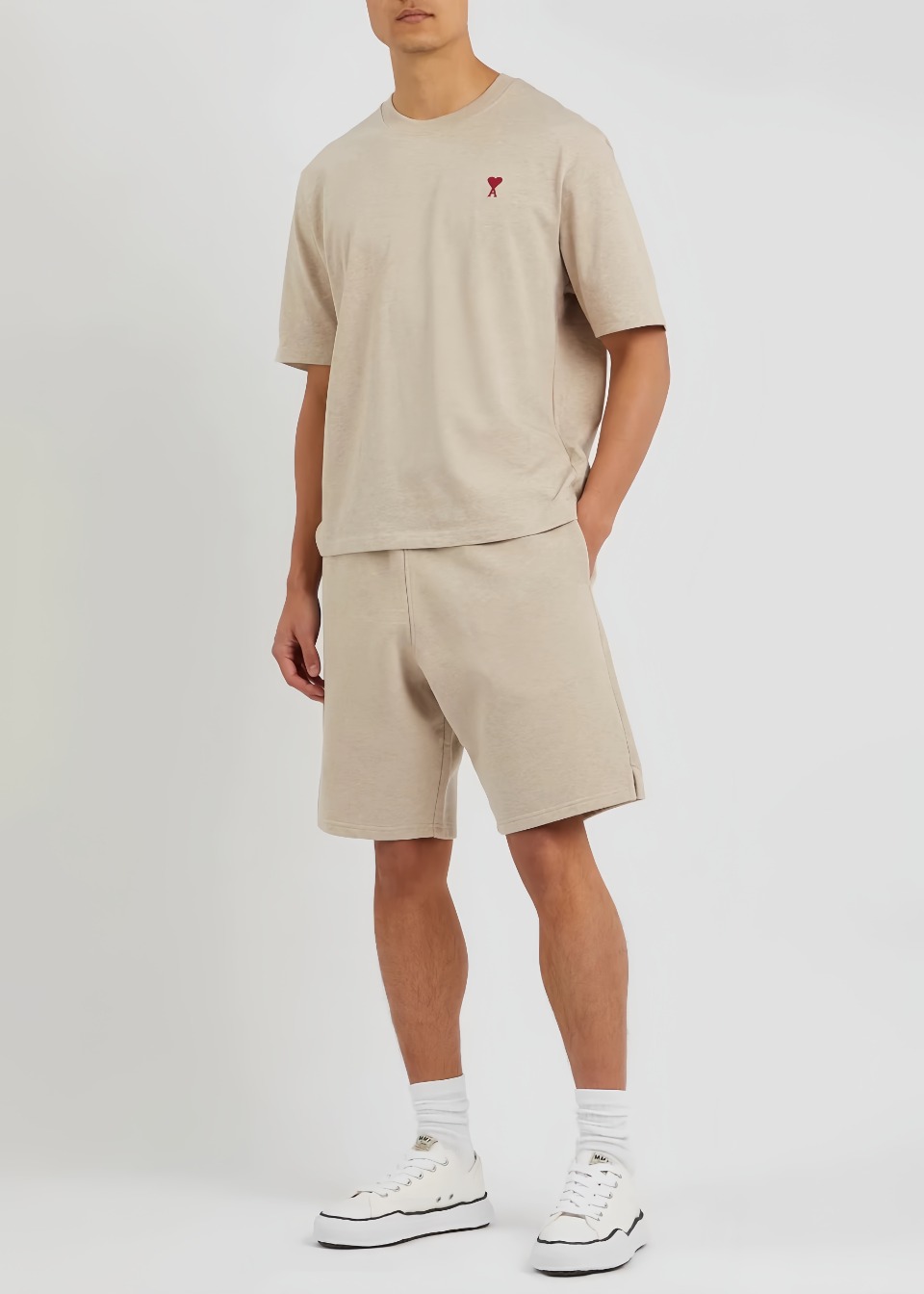 Ami Back Pocket Heart Embroidery Shorts – Image 1 Ami Back Pocket Heart Embroidery Shorts – Image 1