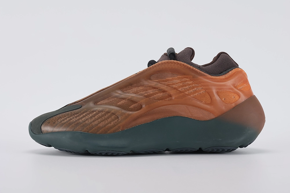 Yeezy 700 V3 Copper Fade Replica – Image 3 yeezy-700-v3-copper-fade-replica