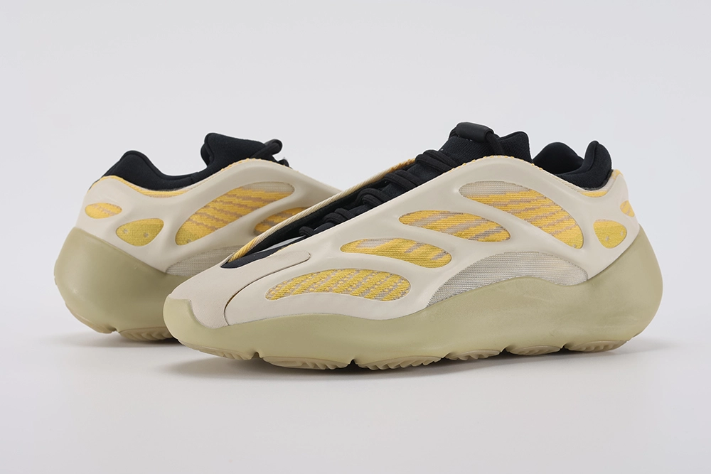 Yeezy 700 V3 Safflower Replica