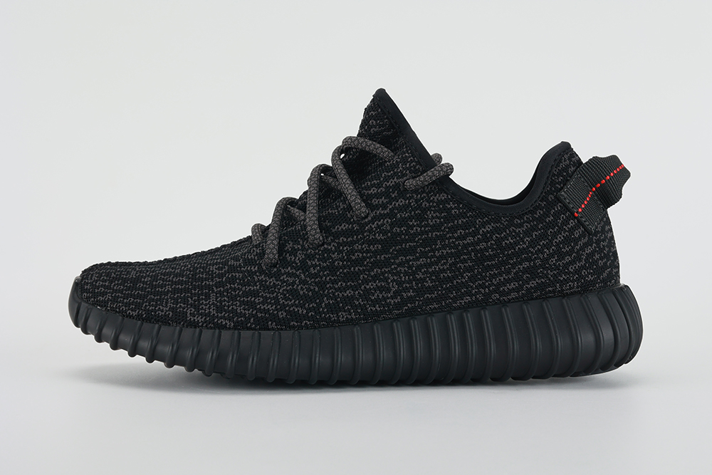 Yeezy Boost 350 Pirate Black 2022 Replica – Image 3 Yeezy Boost 350 'Pirate Black' 2022 Replica
