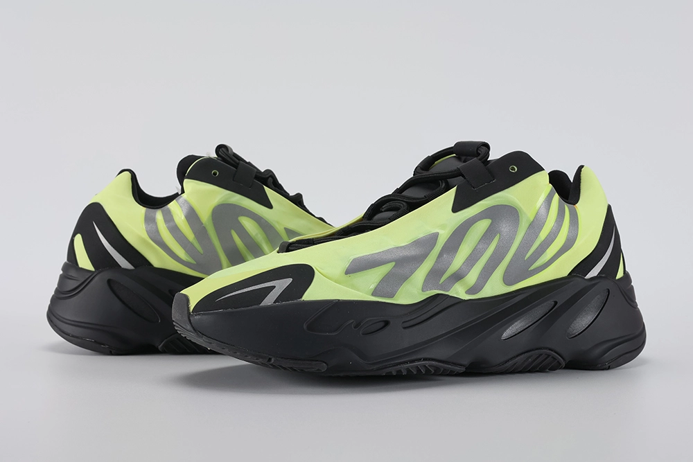 Yeezy Boost 700 Mnvn Phosphor Replica